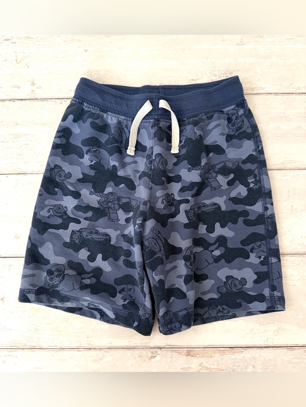 Disney 5T Boys Character Print Shorts Blue Camo Size 5 Kids